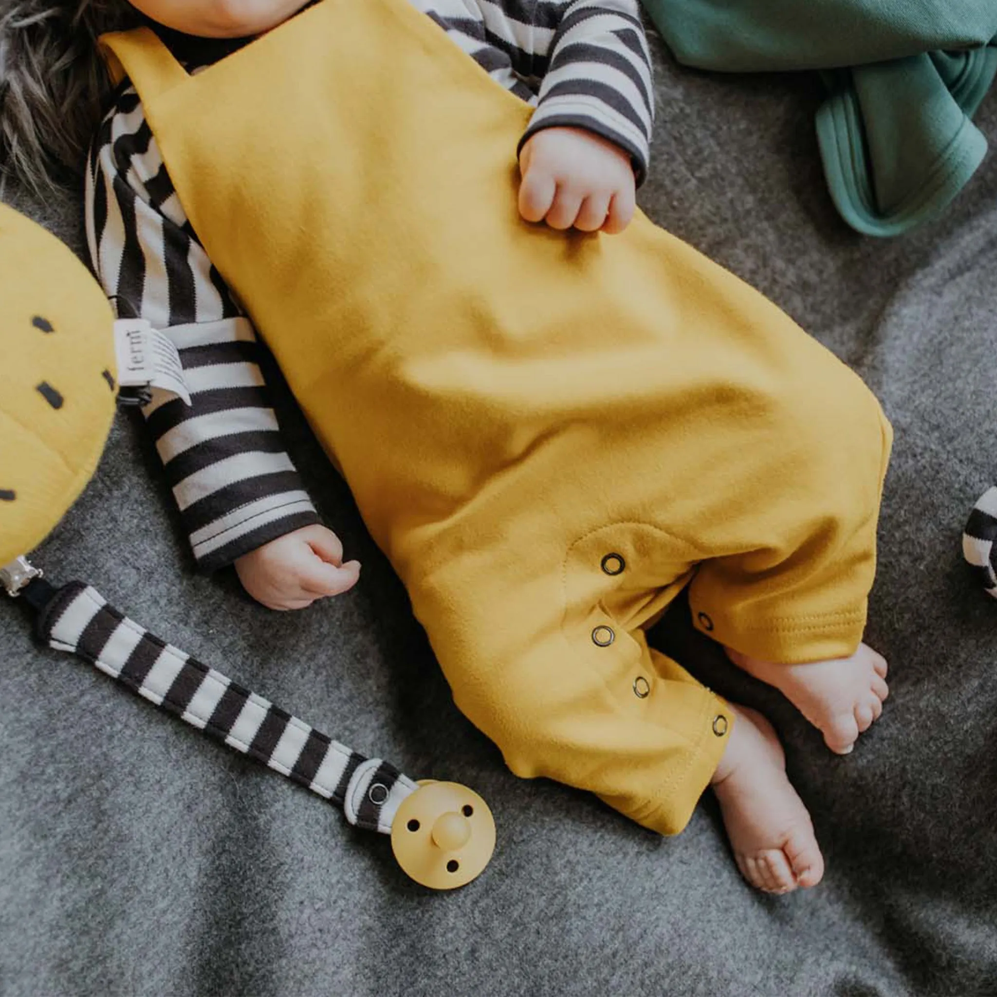 Baby jumpsuit GOLDEN YELLOW