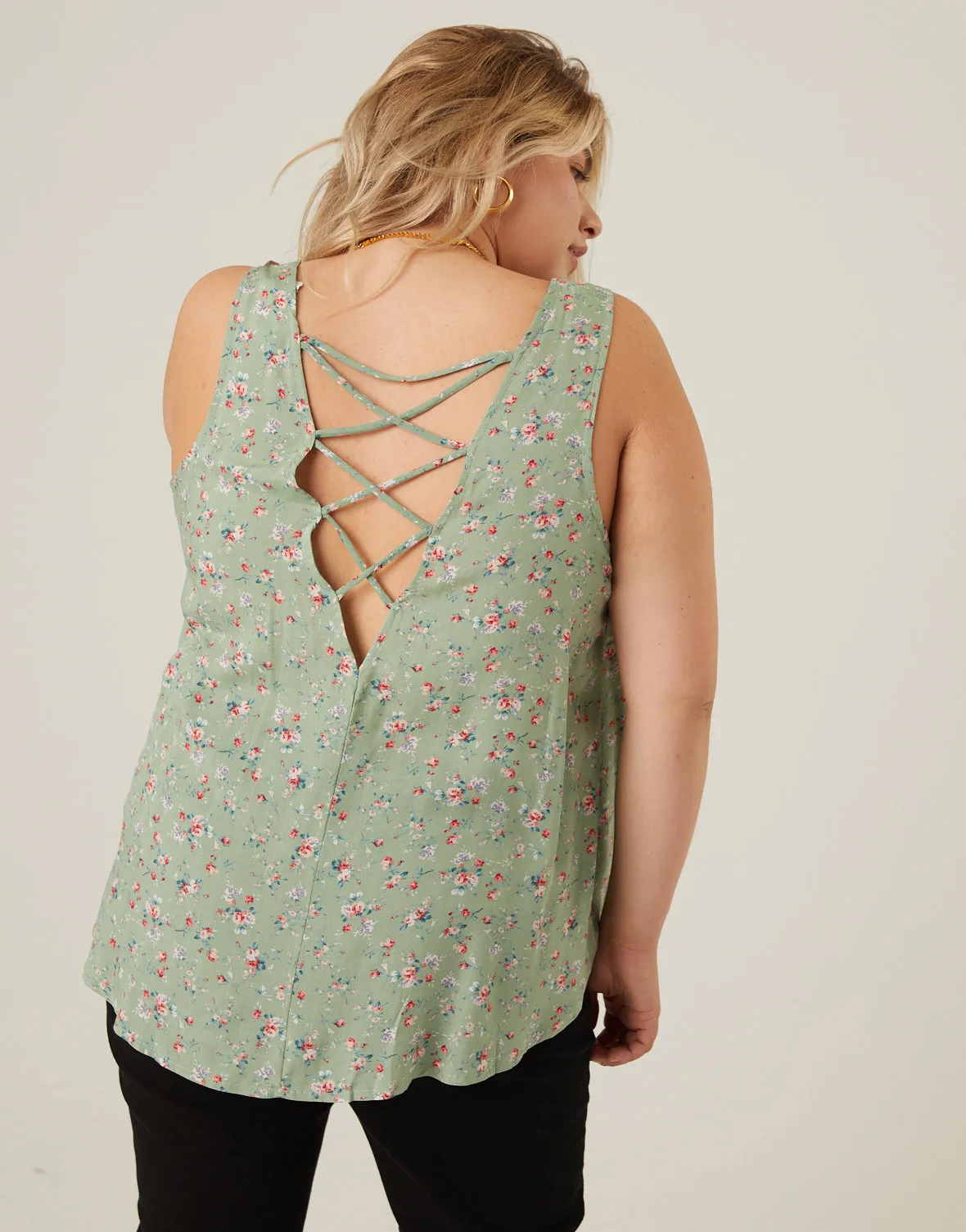 Plus Size Roses Floral Tank