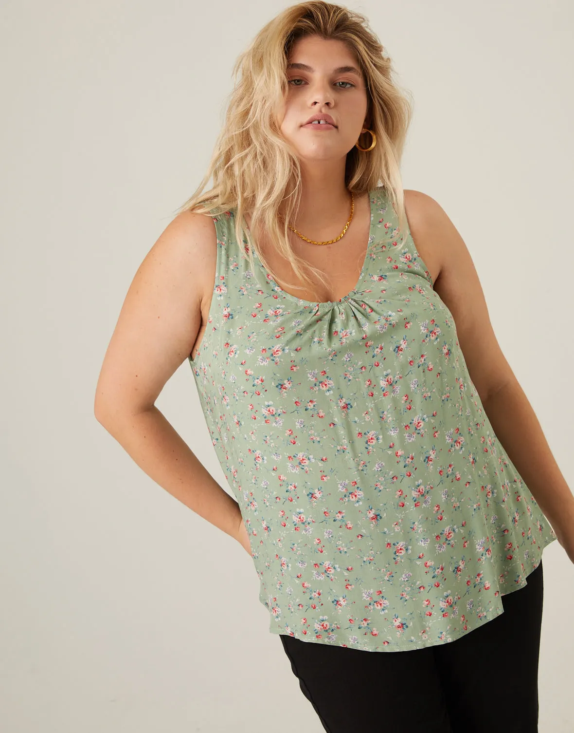 Plus Size Roses Floral Tank