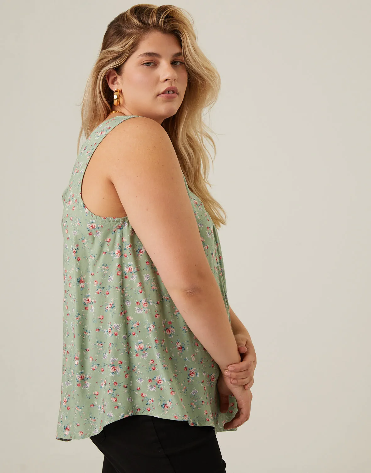 Plus Size Roses Floral Tank