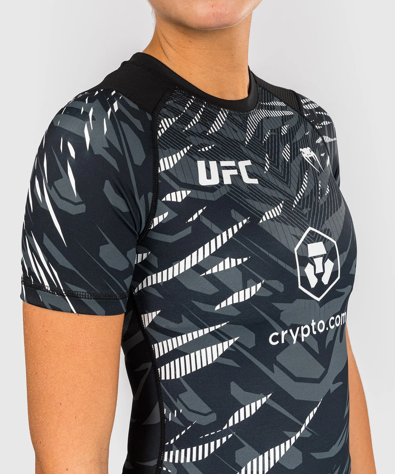 UFC Fusion by Venum Authentic Fight Night Women’s Performance Short Sleeve Rashguard - Black