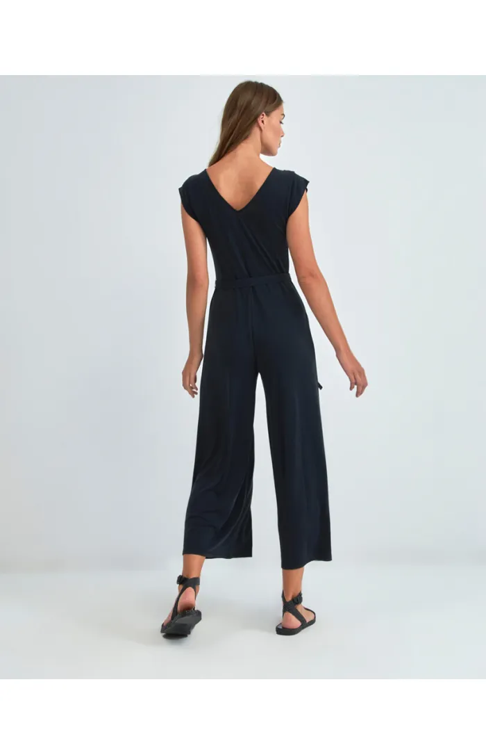 Zwarte jumpsuit met V-hals | Surkana sleeveless jumpsuit with v-neckline black